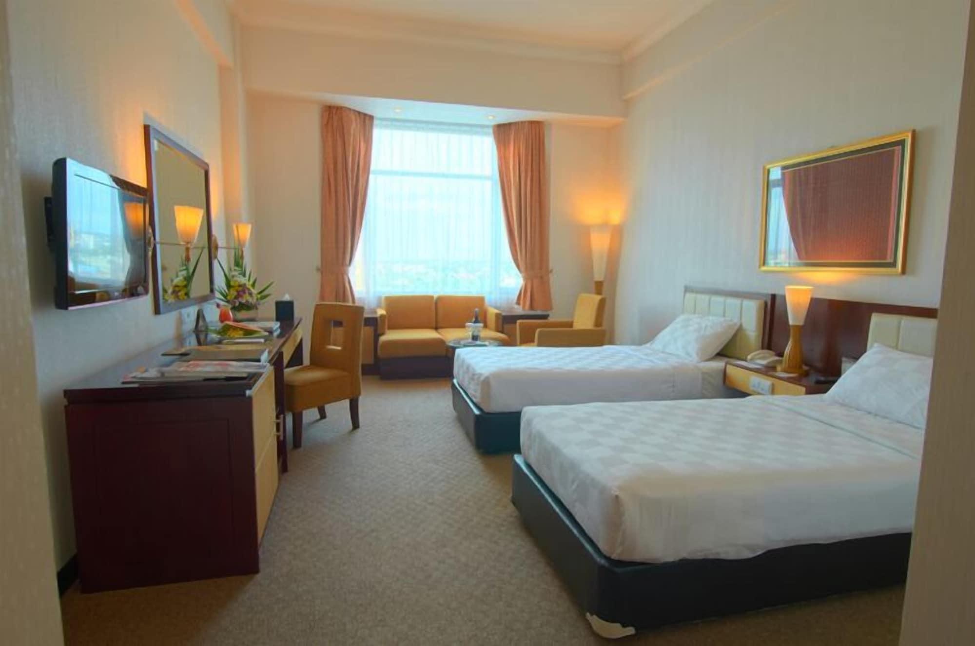 Hotel Grand Jatra 5*