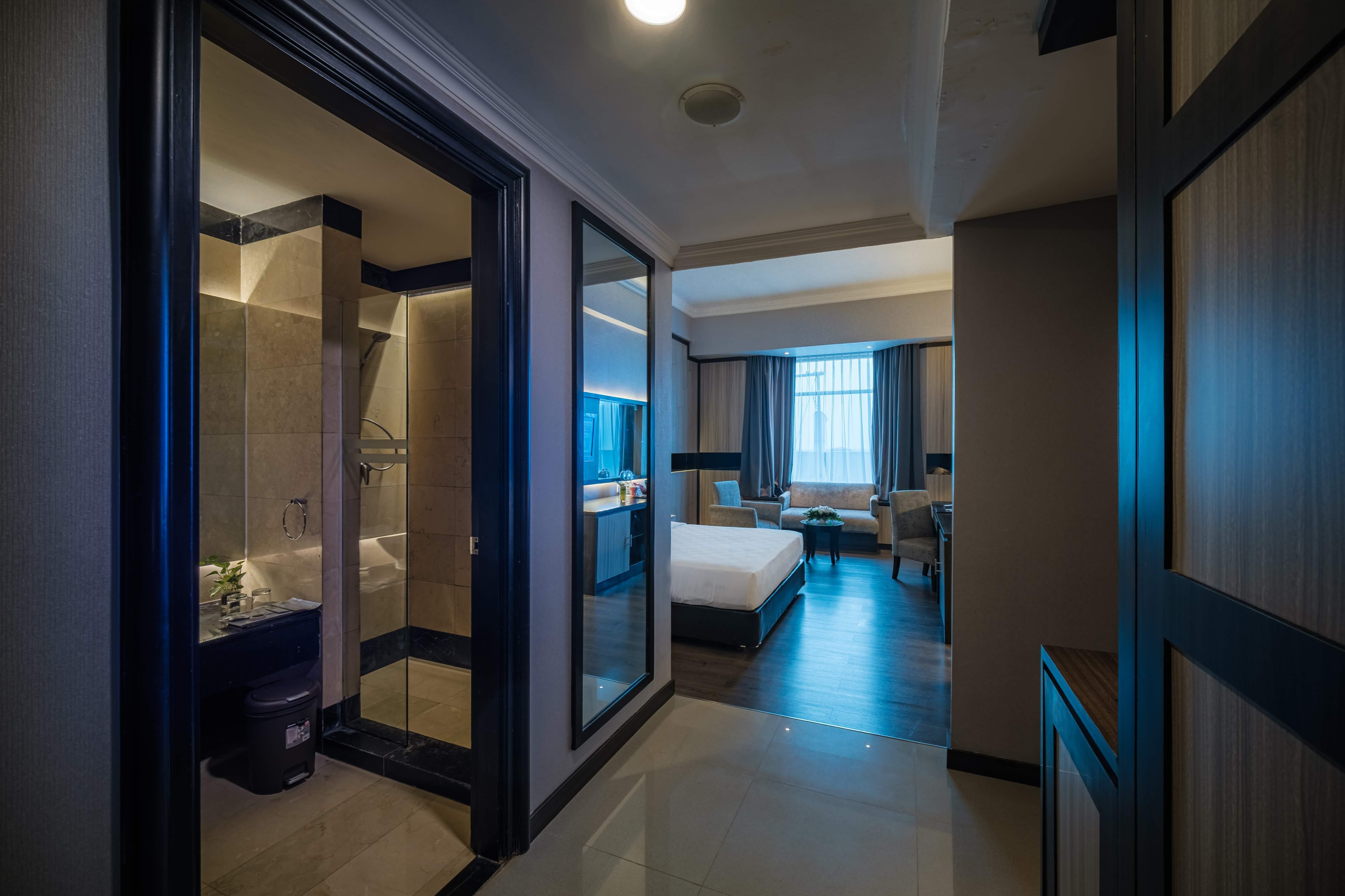 Hotel Grand Jatra 5*