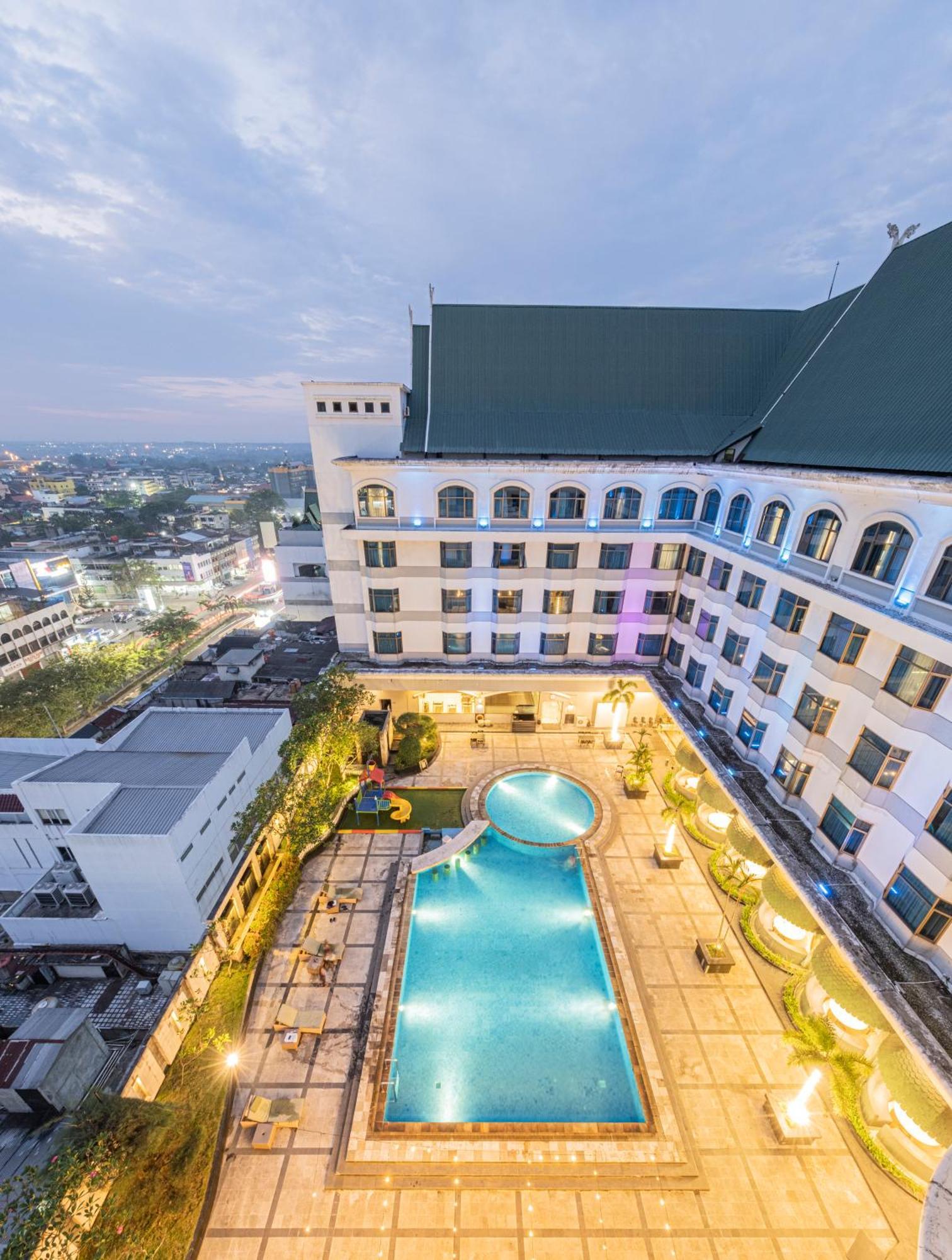 Hotel Grand Jatra