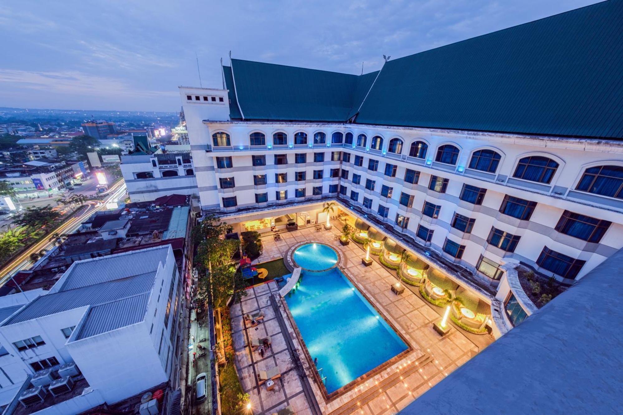 Grand Jatra Hotel