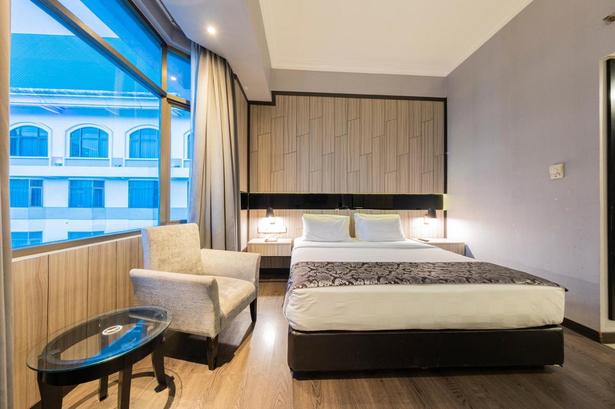 Hotel Grand Jatra 5*