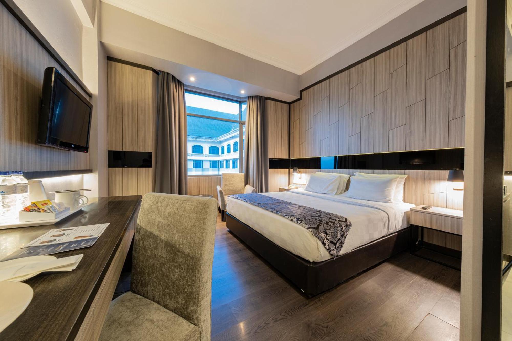 Grand Jatra Hotel 5*